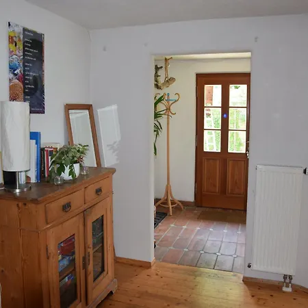 In With Garden, Cleaning Included *